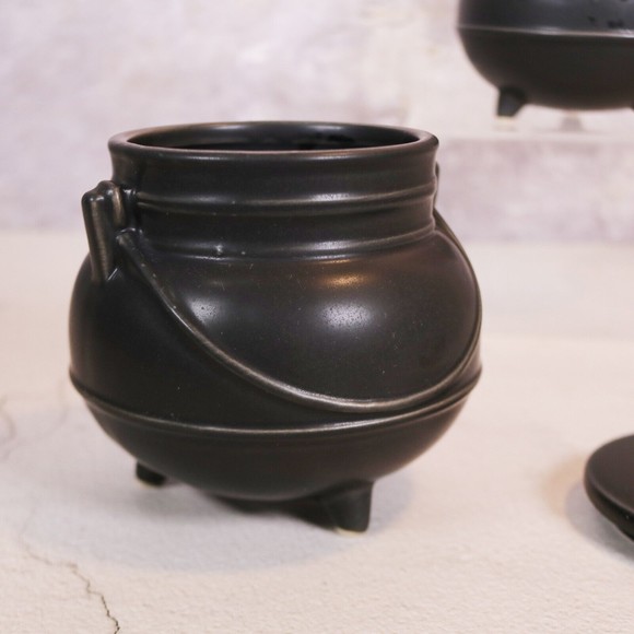 Harry Potter Cauldron Soup Mug with Lid Universal 2017 Discontinued - Picture 4 of 9